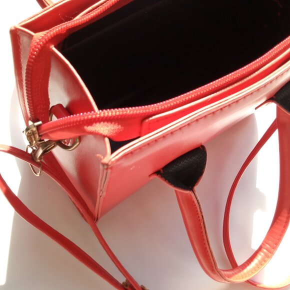 ❤️ Red Crossbody Bag – Bold & Stylish ❤️ - Picture 3 of 4